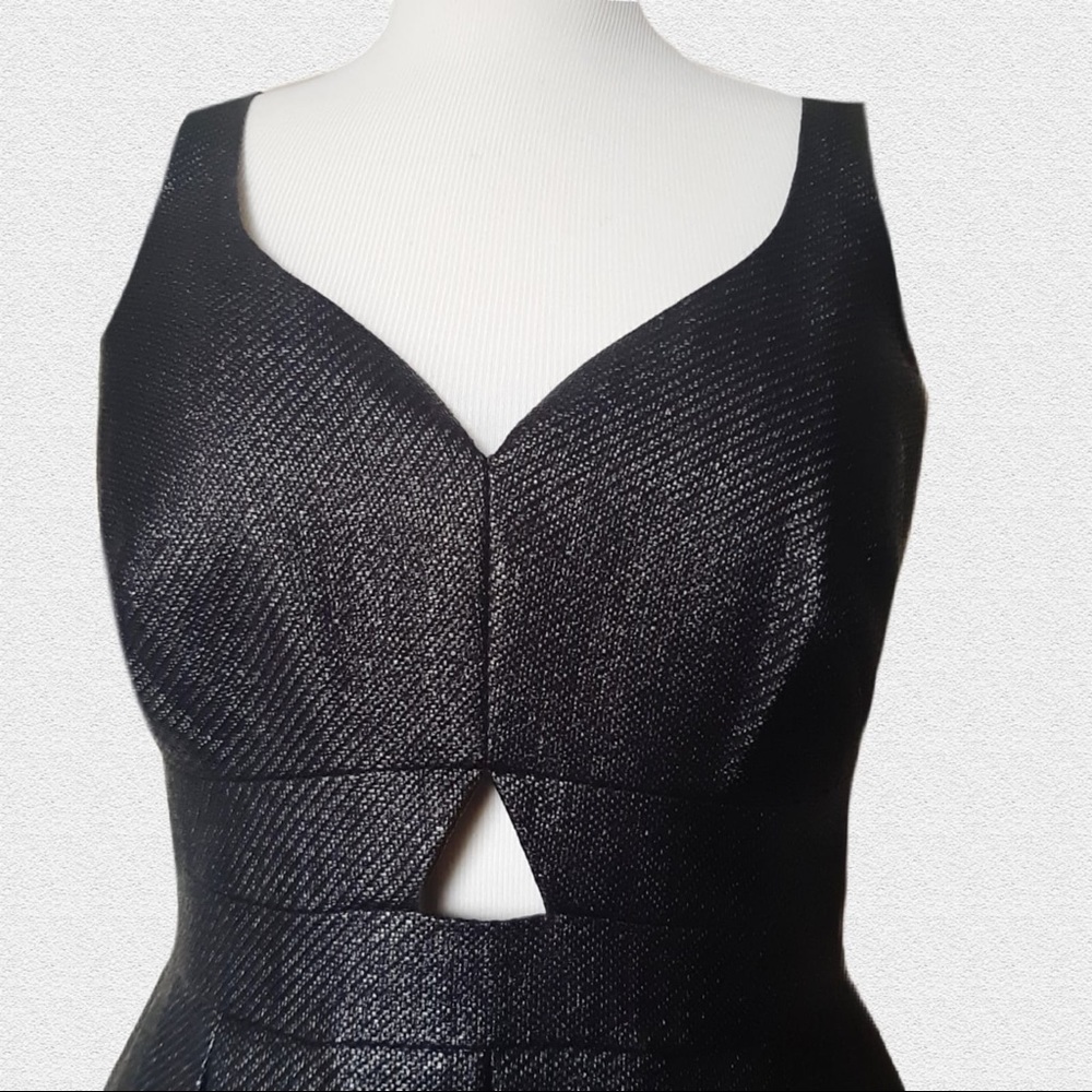 COUNTRY ROAD Formal Dress in Brilliant Black, Beautiful Design, Atu Couture. - Picture 4 of 5